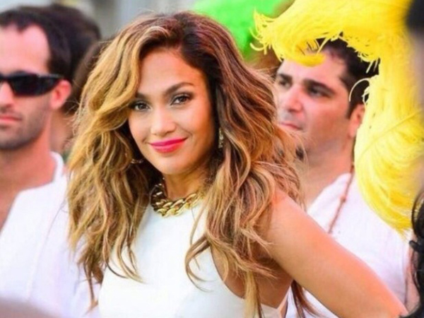 Diprotes Warga Brasil, Jennifer Lopez Batal Tampil di Pembukaan Piala Dunia 2014?